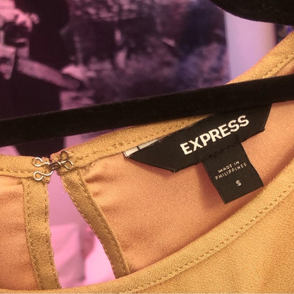 Express Beige Ruched Blouse - Picture 7 of 8